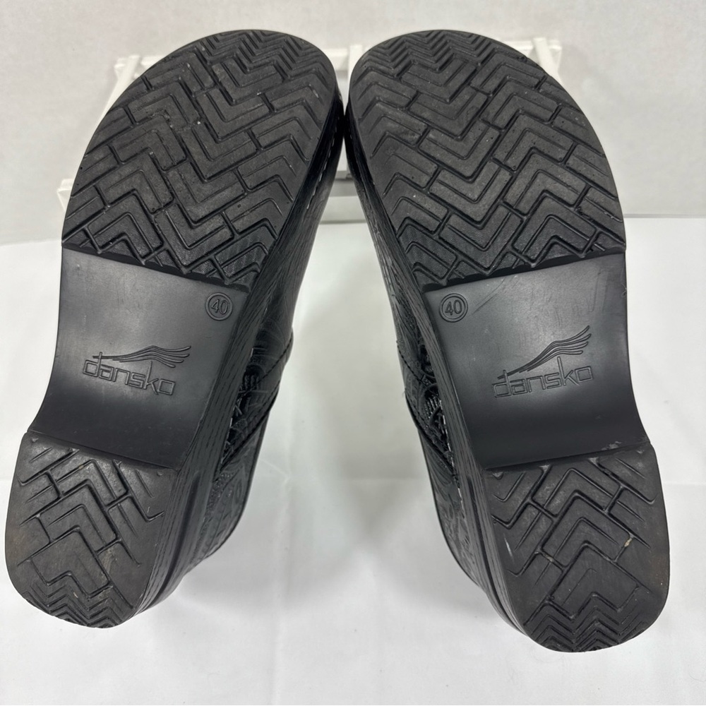 Dansko Professional Clogs Shoes Women's Size 9.5 Black Floral Embossed Leather - Picture 8 of 16